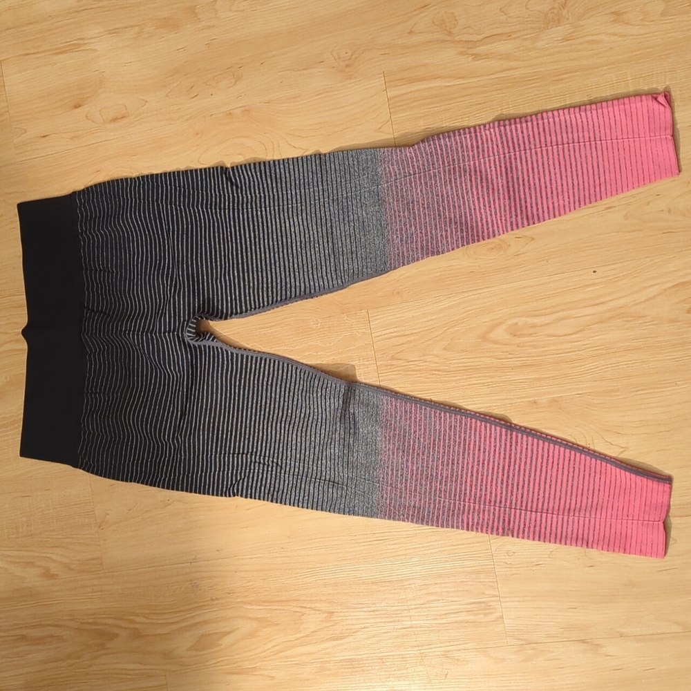 NWOT Marika XL Ombre Leggings Pink